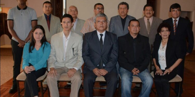 Integrantes del último directorio de la Federación Ecuatoriana de Boxeo que no fue reconocido por el Ministerio del Deporte en enero del 2020. Luego de tres años se llevará a efecto nuevas elecciones. FOTO / Mindeporte