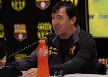Alejandro Valenzuela, preparador físico de Barcelona SC, resalta que el jugador de fútbol profesional lo debe ser las 24 horas para poder llegar a los objetivos. FOTO / BarcelonaSC