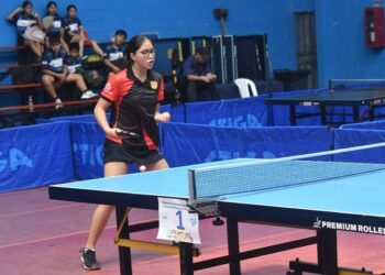 Karolayn Maldonado, de Pichincha, ganó los títulos en juegos individuales, dobles femenino y por equipos damas. FOTO / Guido Manolo Campaña