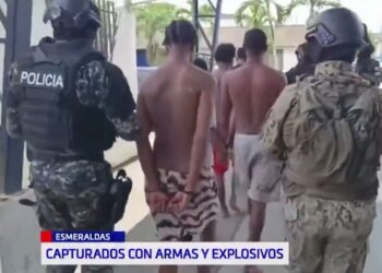 Ejército de Ecuador detiene a 5 terroristas en Esmeraldas, durante un operativo, Video