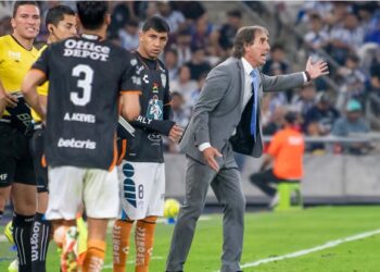 Guillermo Almada, Técnico del Pachuca