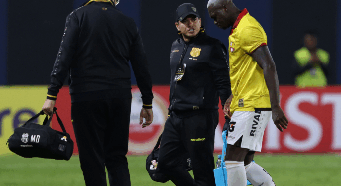 Felipe Caicedo, durante el partido de Barcelona SC ante Independiente del Valle por Copa Libertadores, el 27 de mayo de 2025.