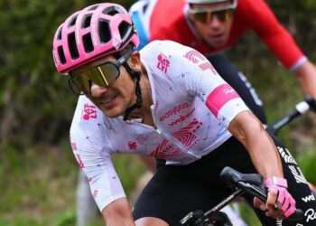 Richard Carapaz es uno de los ciclistas favoritos para ganar el Giro de Italia.