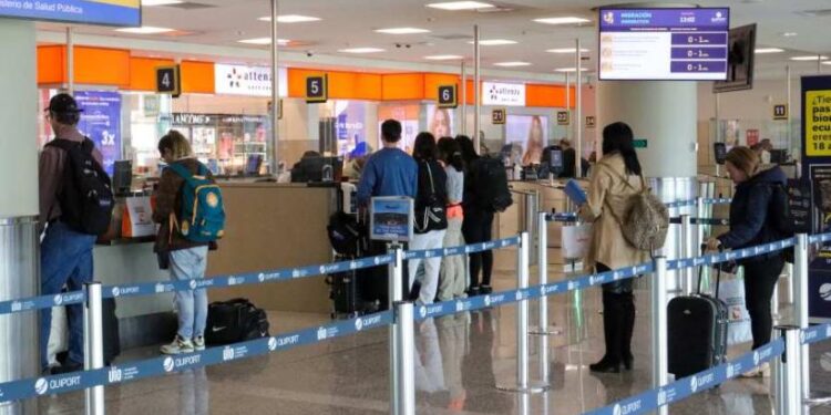 La Aduana de Ecuador indicó que la presentación del formulario es obligatoria