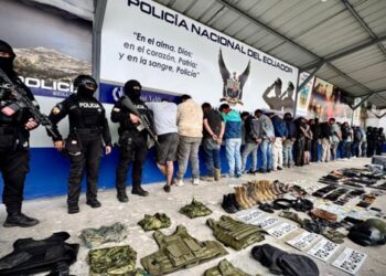 Falsos policías y militares simulan operativo para robar empresa en Tungurahua